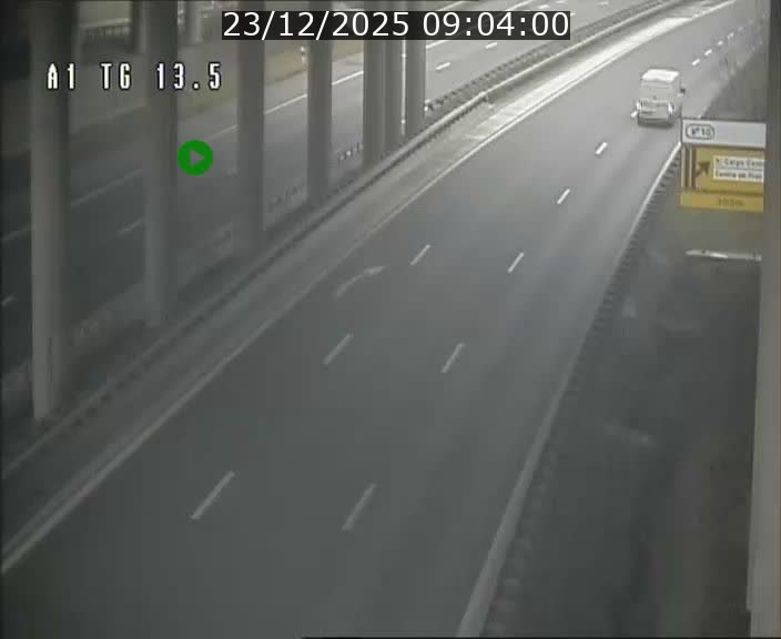 Traffic live webcam Luxembourg Senningen - A1 direction Luxembourg - BK 13.5