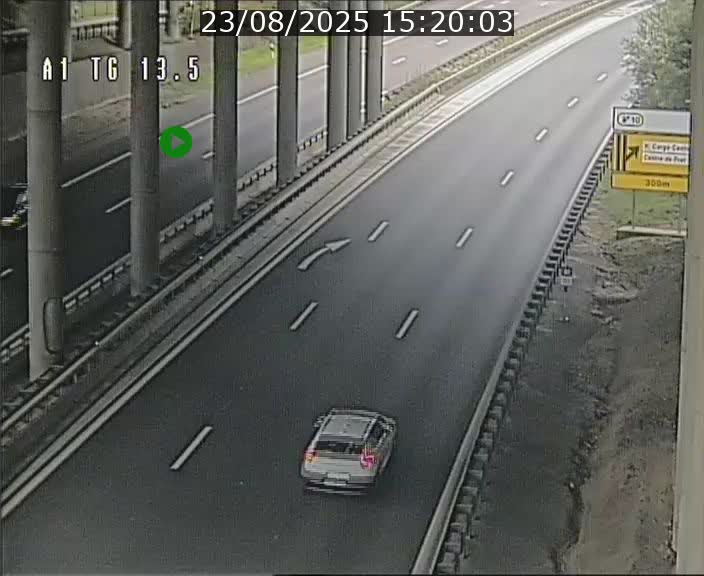 <h2>Traffic live webcam Luxembourg Senningen - A1 direction Luxembourg - BK 13.5</h2>
