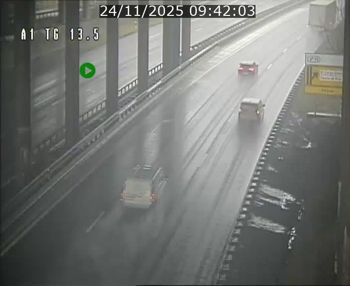 <h2>Traffic live webcam Luxembourg Senningen - A1 direction Luxembourg - BK 13.5</h2>