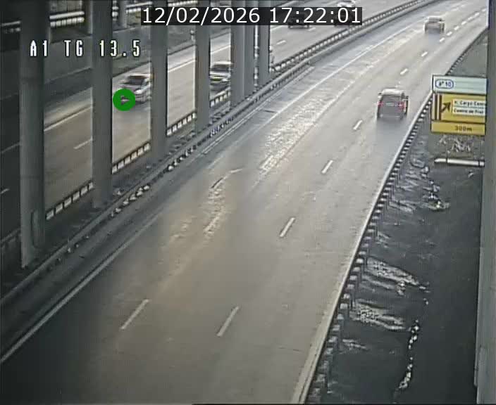 <h2>Traffic live webcam Luxembourg Senningen - A1 direction Luxembourg - BK 13.5</h2>