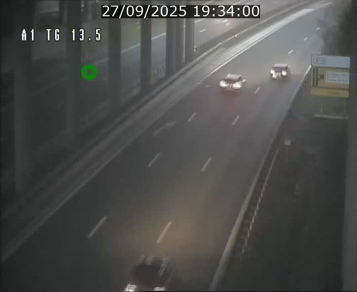 Traffic live webcam Luxembourg Senningen - A1 direction Luxembourg - BK 13.5