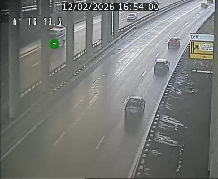 <h2>Traffic live webcam Luxembourg Senningen - A1 direction Luxembourg - BK 13.5</h2>