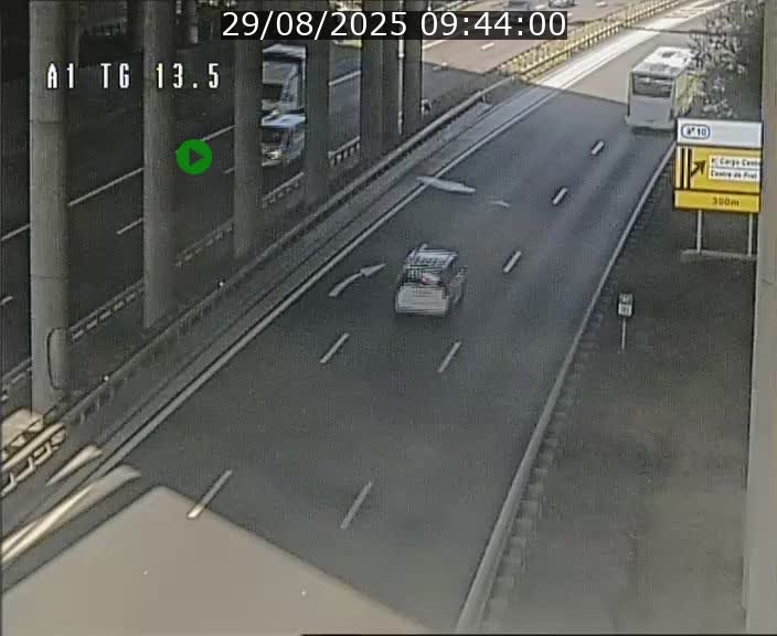 <h2>Traffic live webcam Luxembourg Senningen - A1 direction Luxembourg - BK 13.5</h2>