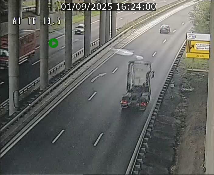 <h2>Traffic live webcam Luxembourg Senningen - A1 direction Luxembourg - BK 13.5</h2>