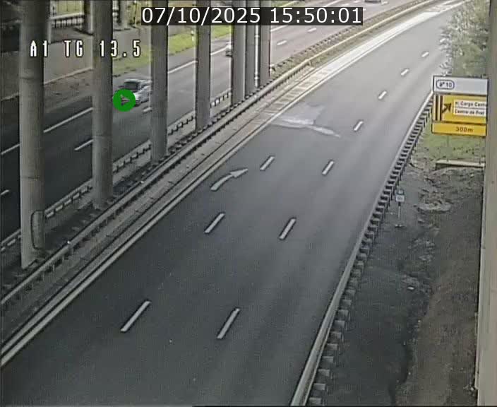 <h2>Traffic live webcam Luxembourg Senningen - A1 direction Luxembourg - BK 13.5</h2>