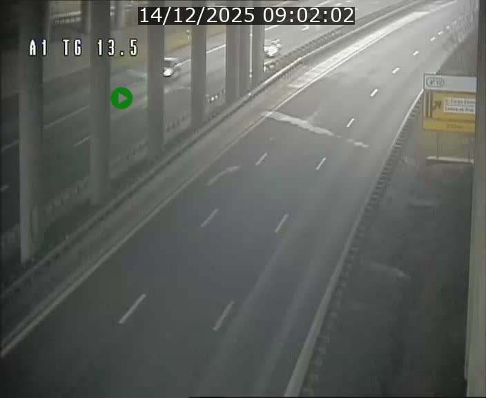 <h2>Traffic live webcam Luxembourg Senningen - A1 direction Luxembourg - BK 13.5</h2>