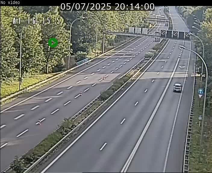Traffic live webcam Luxembourg Munsbach - A1 direction Luxembourg - BK 15.5