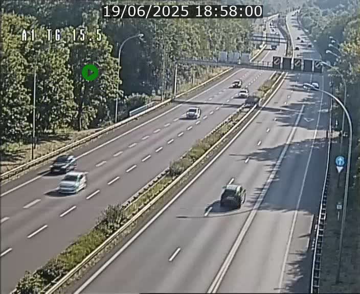 <h2>Traffic live webcam Luxembourg Munsbach - A1 direction Luxembourg - BK 15.5</h2>