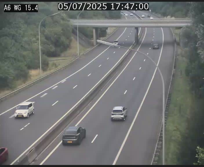 Traffic live webcam Luxembourg Capellen - A6 - BK 15.4 - direction Luxembourg/France/Allemagne