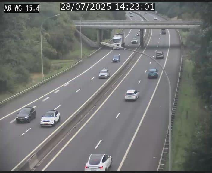 Traffic live webcam Luxembourg Capellen - A6 - BK 15.4 - direction Luxembourg/France/Allemagne