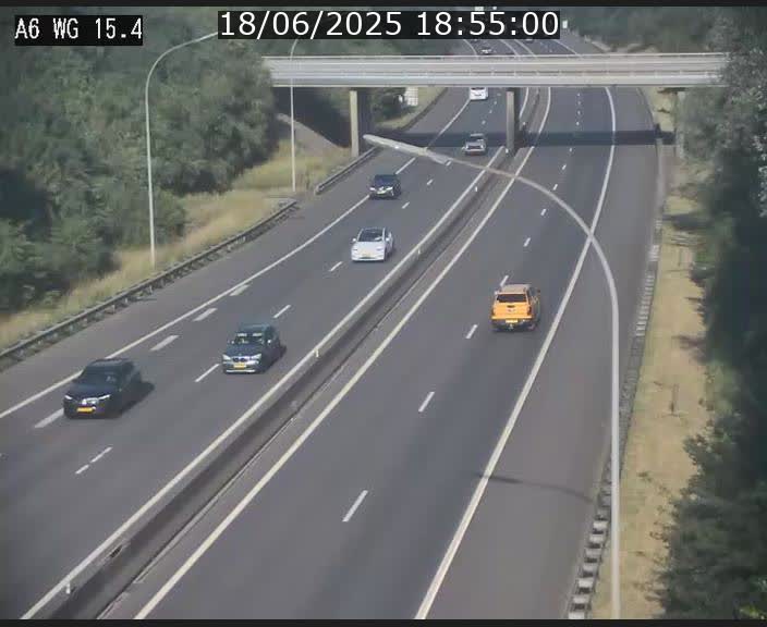 <h2>Traffic live webcam Luxembourg Capellen - A6 - BK 15.4 - direction Luxembourg/France/Allemagne</h2>