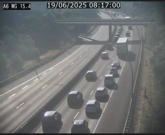 <h2>Traffic live webcam Luxembourg Capellen - A6 - BK 15.4 - direction Luxembourg/France/Allemagne</h2>