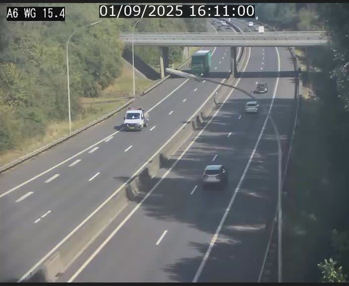 <h2>Traffic live webcam Luxembourg Capellen - A6 - BK 15.4 - direction Luxembourg/France/Allemagne</h2>