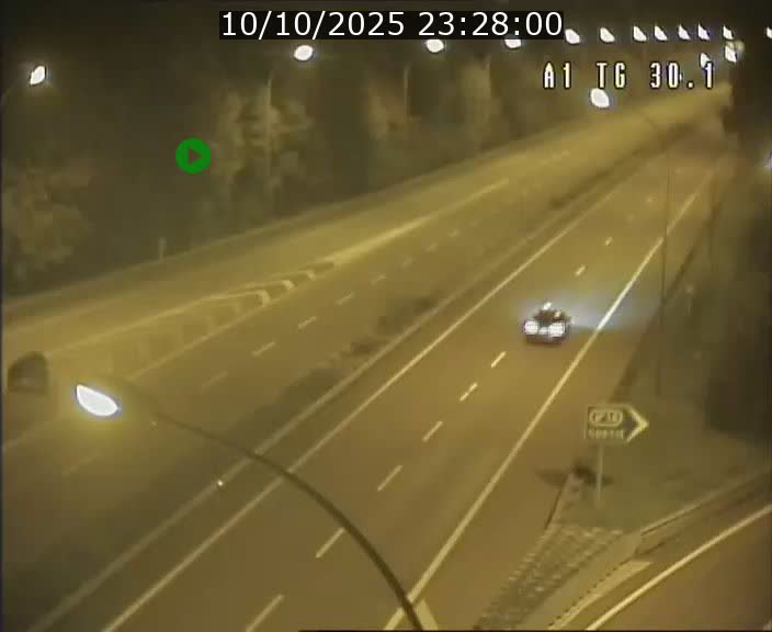 <h2>Traffic live webcam Luxembourg Grevenmacher - A1 direction Luxembourg - BK 30.1</h2>