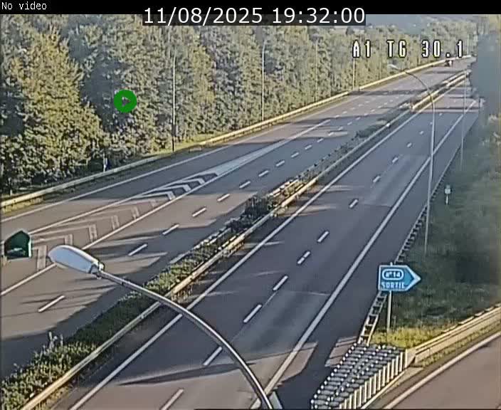 <h2>Traffic live webcam Luxembourg Grevenmacher - A1 direction Luxembourg - BK 30.1</h2>
