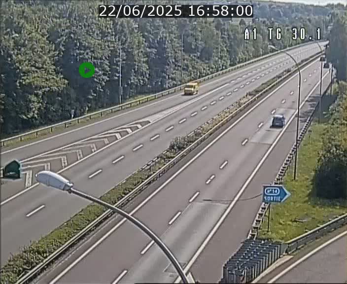 <h2>Traffic live webcam Luxembourg Grevenmacher - A1 direction Luxembourg - BK 30.1</h2>