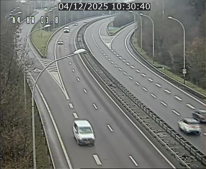 <h2>Webcam traffic A4 Luxembourg - BK 3.8 - Leudelange (direction Esch sur Alzette)</h2>