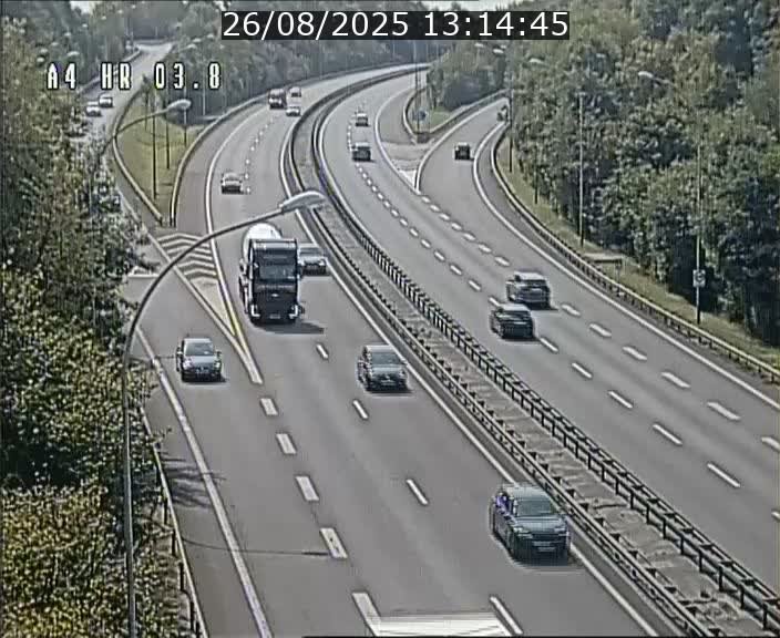 <h2>Webcam traffic A4 Luxembourg - BK 3.8 - Leudelange (direction Esch sur Alzette)</h2>