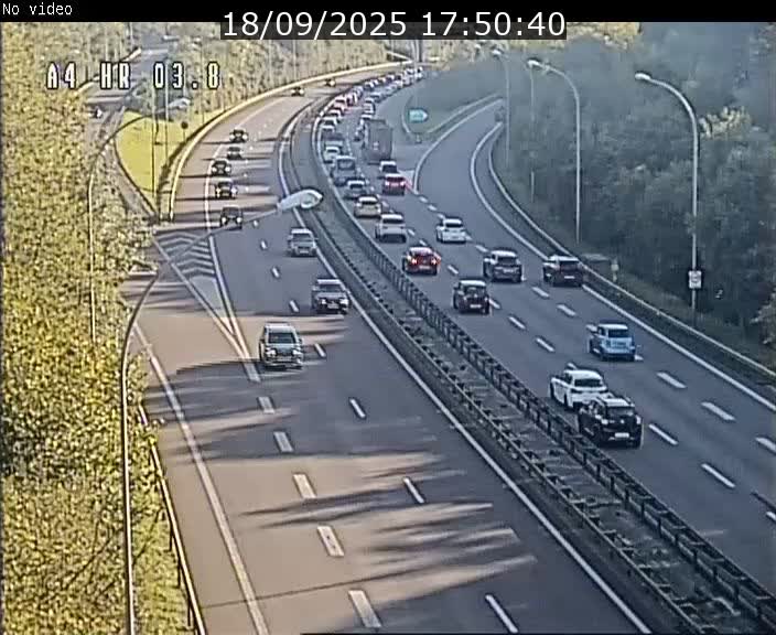 Webcam traffic A4 Luxembourg - BK 3.8 - Leudelange (direction Esch sur Alzette)