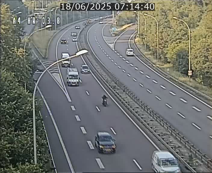 Webcam traffic A4 Luxembourg - BK 3.8 - Leudelange (direction Esch sur Alzette)