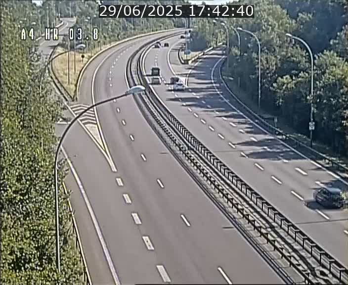 Webcam traffic A4 Luxembourg - BK 3.8 - Leudelange (direction Esch sur Alzette)