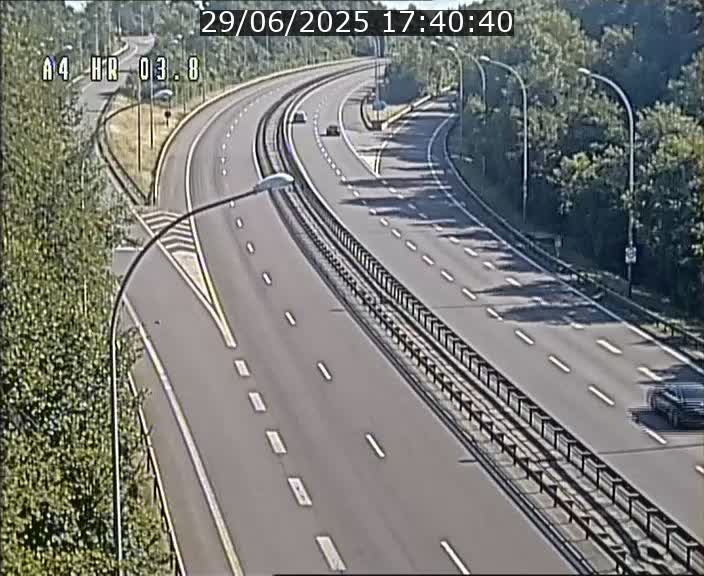 Webcam traffic A4 Luxembourg - BK 3.8 - Leudelange (direction Esch sur Alzette)