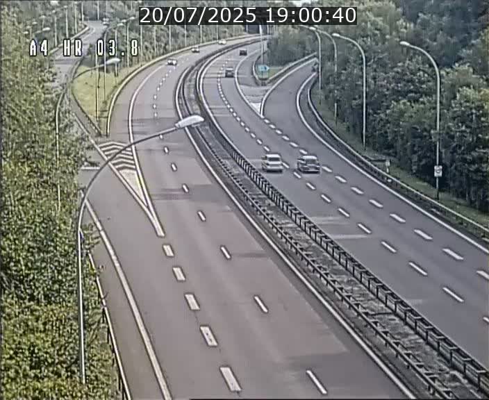 <h2>Webcam traffic A4 Luxembourg - BK 3.8 - Leudelange (direction Esch sur Alzette)</h2>
