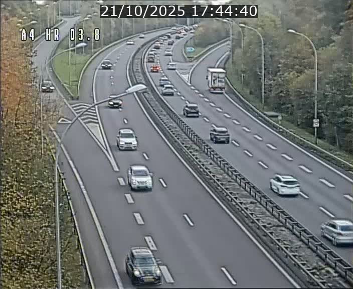 <h2>Webcam traffic A4 Luxembourg - BK 3.8 - Leudelange (direction Esch sur Alzette)</h2>