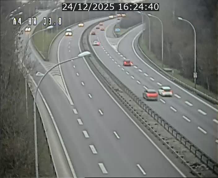 <h2>Webcam traffic A4 Luxembourg - BK 3.8 - Leudelange (direction Esch sur Alzette)</h2>
