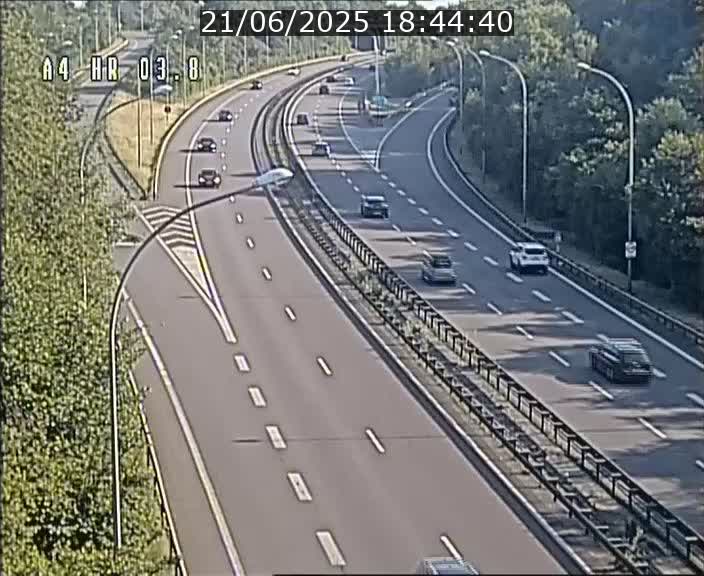 <h2>Webcam traffic A4 Luxembourg - BK 3.8 - Leudelange (direction Esch sur Alzette)</h2>