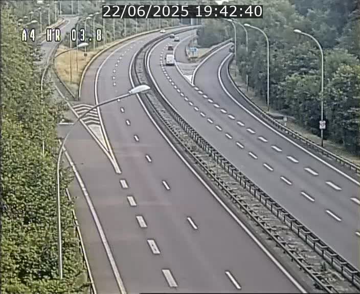 <h2>Webcam traffic A4 Luxembourg - BK 3.8 - Leudelange (direction Esch sur Alzette)</h2>