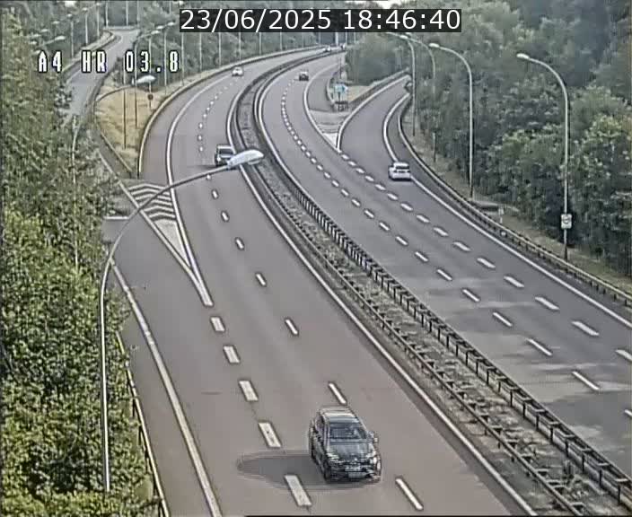 <h2>Webcam traffic A4 Luxembourg - BK 3.8 - Leudelange (direction Esch sur Alzette)</h2>