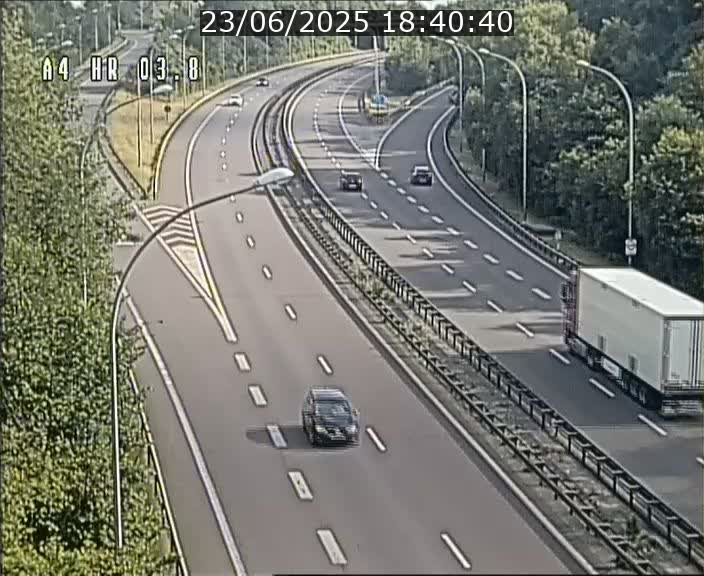 <h2>Webcam traffic A4 Luxembourg - BK 3.8 - Leudelange (direction Esch sur Alzette)</h2>
