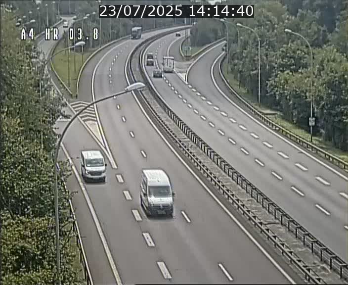 <h2>Webcam traffic A4 Luxembourg - BK 3.8 - Leudelange (direction Esch sur Alzette)</h2>
