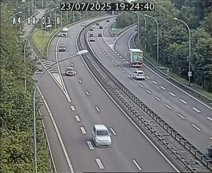 <h2>Webcam traffic A4 Luxembourg - BK 3.8 - Leudelange (direction Esch sur Alzette)</h2>