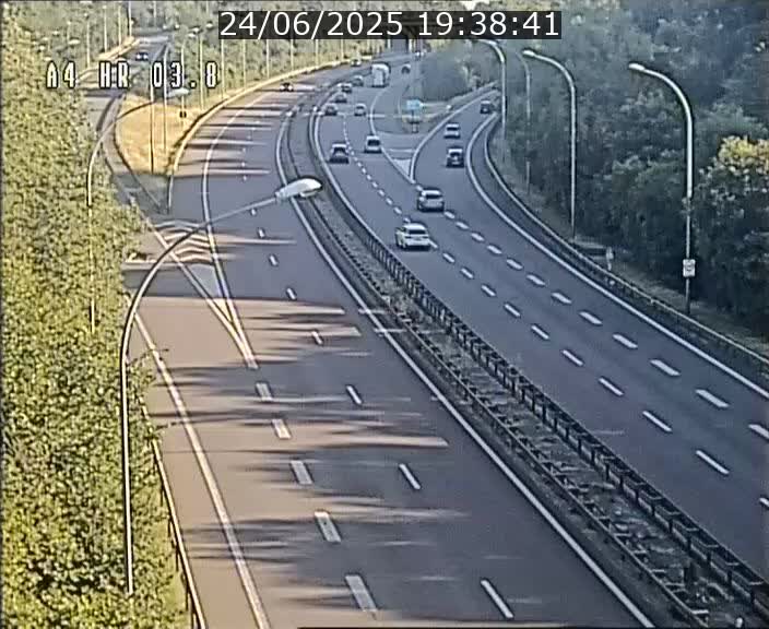 <h2>Webcam traffic A4 Luxembourg - BK 3.8 - Leudelange (direction Esch sur Alzette)</h2>