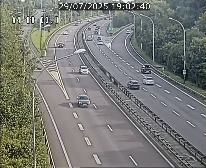 <h2>Webcam traffic A4 Luxembourg - BK 3.8 - Leudelange (direction Esch sur Alzette)</h2>