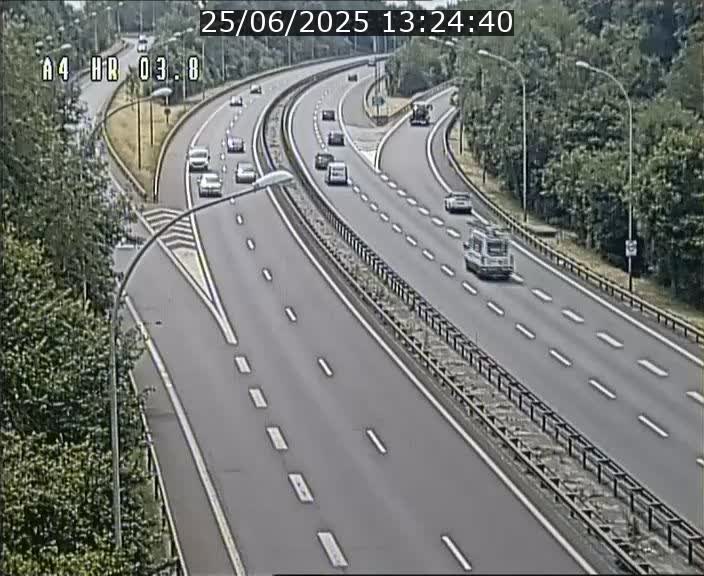 <h2>Webcam traffic A4 Luxembourg - BK 3.8 - Leudelange (direction Esch sur Alzette)</h2>