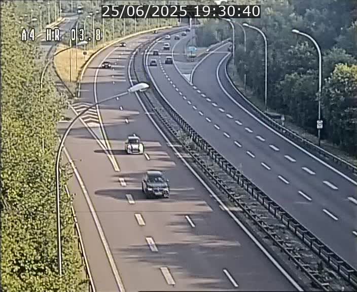 <h2>Webcam traffic A4 Luxembourg - BK 3.8 - Leudelange (direction Esch sur Alzette)</h2>