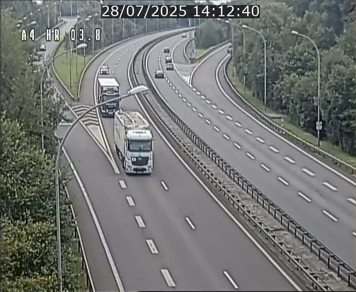 <h2>Webcam traffic A4 Luxembourg - BK 3.8 - Leudelange (direction Esch sur Alzette)</h2>