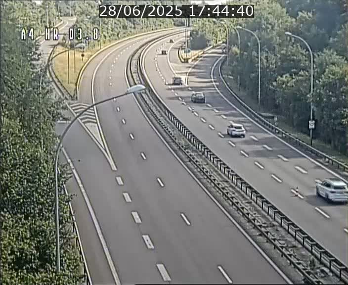 <h2>Webcam traffic A4 Luxembourg - BK 3.8 - Leudelange (direction Esch sur Alzette)</h2>