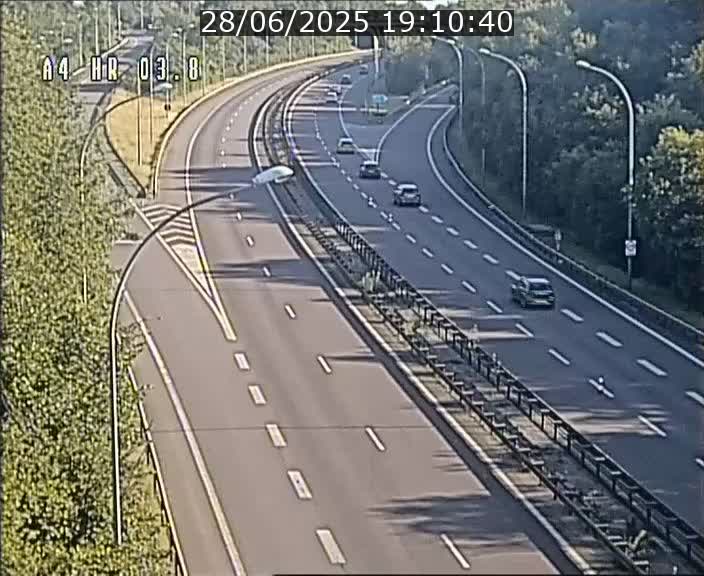 <h2>Webcam traffic A4 Luxembourg - BK 3.8 - Leudelange (direction Esch sur Alzette)</h2>