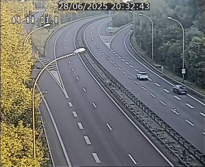 <h2>Webcam traffic A4 Luxembourg - BK 3.8 - Leudelange (direction Esch sur Alzette)</h2>