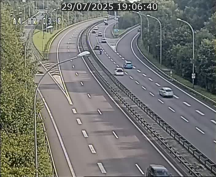 <h2>Webcam traffic A4 Luxembourg - BK 3.8 - Leudelange (direction Esch sur Alzette)</h2>