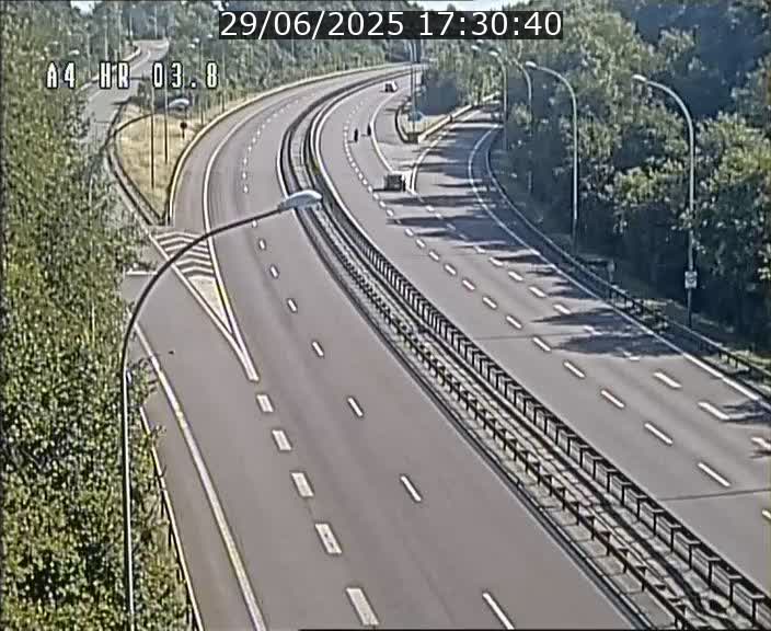 <h2>Webcam traffic A4 Luxembourg - BK 3.8 - Leudelange (direction Esch sur Alzette)</h2>