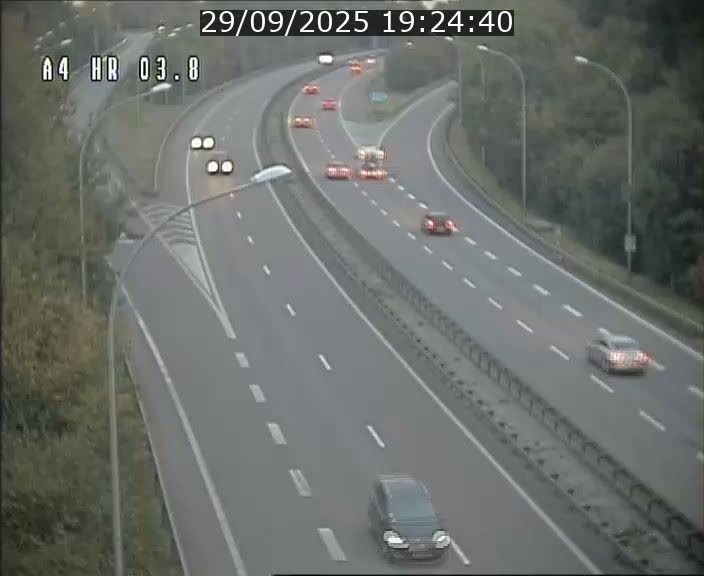 <h2>Webcam traffic A4 Luxembourg - BK 3.8 - Leudelange (direction Esch sur Alzette)</h2>