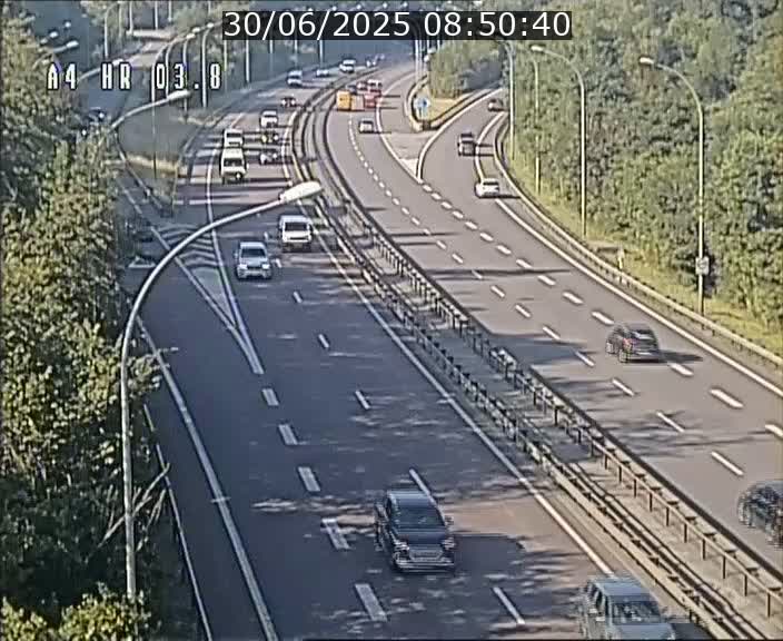 <h2>Webcam traffic A4 Luxembourg - BK 3.8 - Leudelange (direction Esch sur Alzette)</h2>
