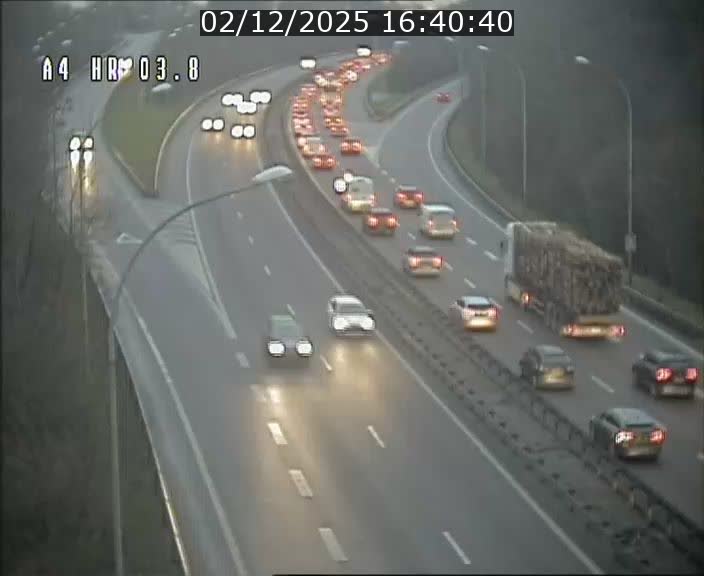 <h2>Webcam traffic A4 Luxembourg - BK 3.8 - Leudelange (direction Esch sur Alzette)</h2>