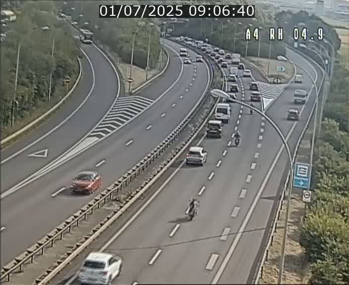 <h2>Traffic live webcam Luxembourg Leudelange - A4 - BK 4.9 - direction Luxembourg</h2>