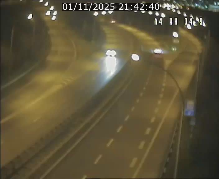 <h2>Traffic live webcam Luxembourg Leudelange - A4 - BK 4.9 - direction Luxembourg</h2>